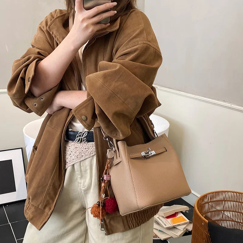 Fashionable Retro Bucket Bag Women's Crossbody Bag Versatile Handbag Urban Minimalist Style PU Material Medium Size Daily Match