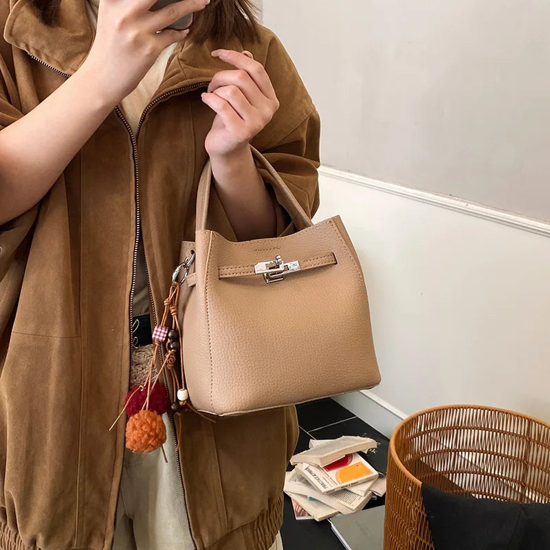 Fashionable Retro Bucket Bag Women's Crossbody Bag Versatile Handbag Urban Minimalist Style PU Material Medium Size Daily Match
